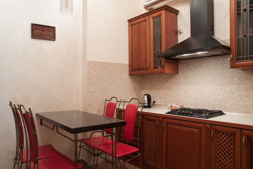 Apartment Roksolana Львів Екстер'єр фото